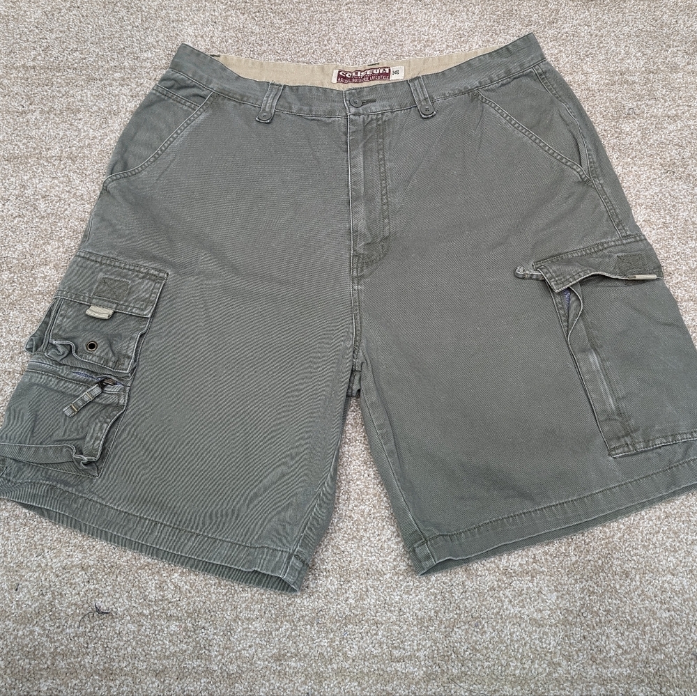 Coliseum green cargo shorts 36